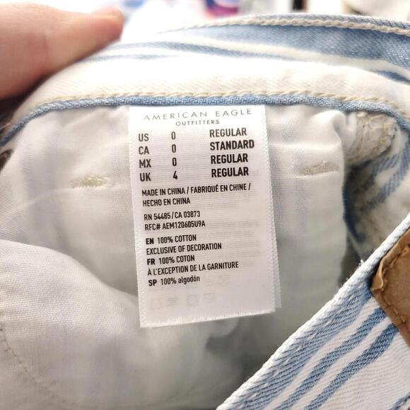 American Eagle Jeans Womens 0 Mom Jean Pinstripe Railroad Stripe Denim Blue - Picture 9 of 10